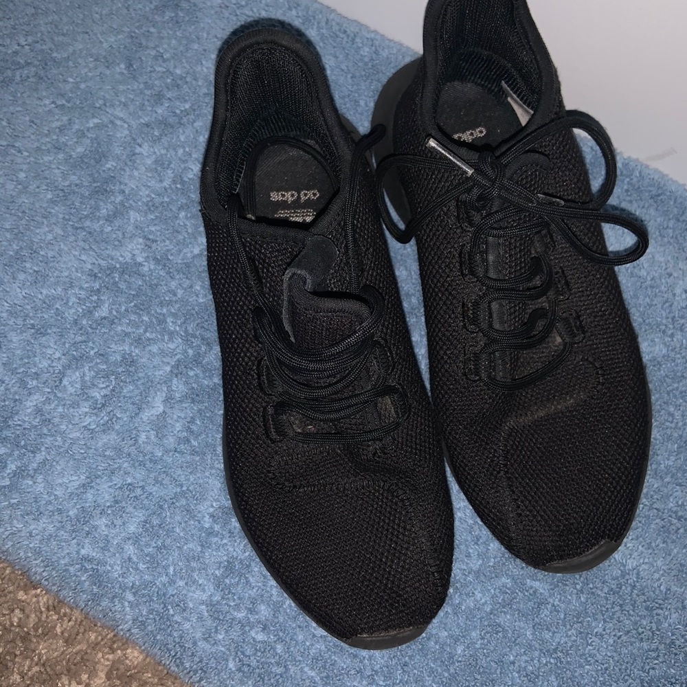 Shoes - Picture 3 of 3